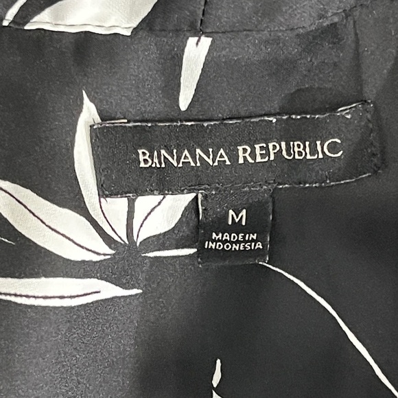 Banana Republic Orchid Sleeveless Top Size M - Picture 6 of 6